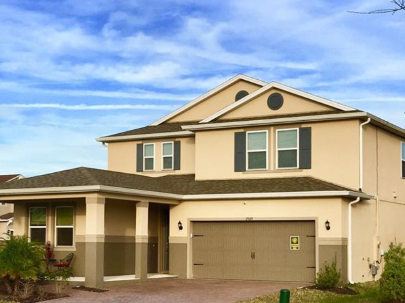 Luxurious and modern pool home for sale at Enclave at Tapestry - Kissimmee $385,000  