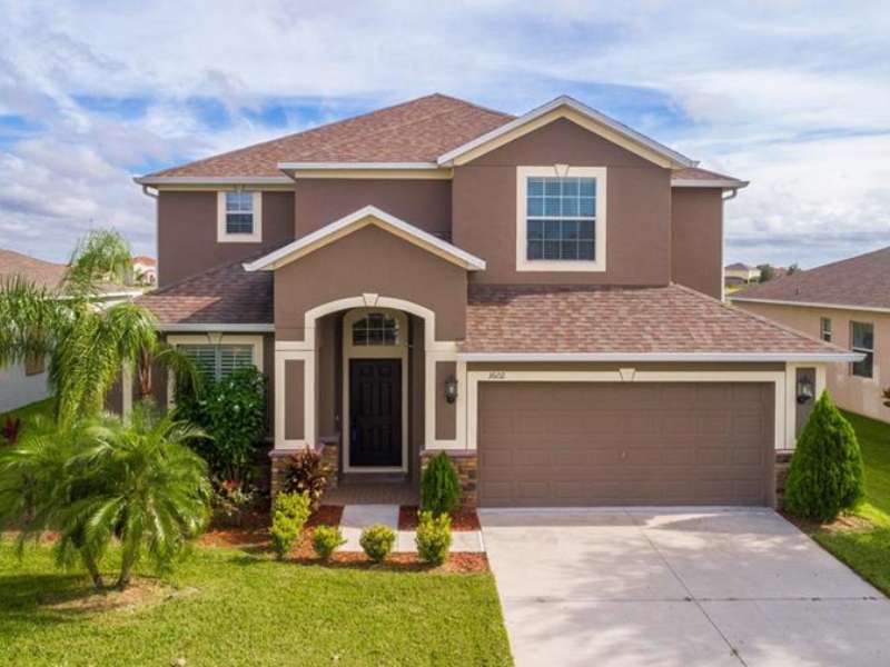 Luxury House For Sale In Front Of The Lagoon - Orlando - $375,000  