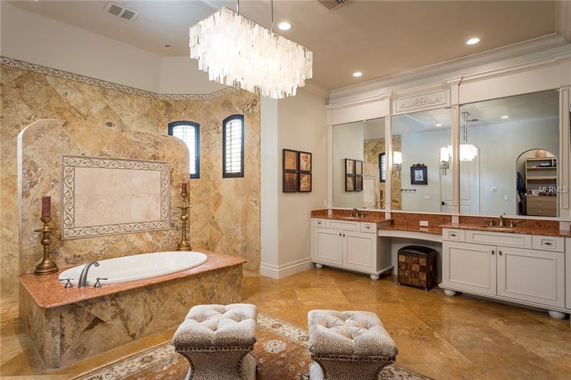 Luxury Lakefront Mansion in Windermere $4,850,000