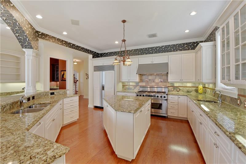 Windermere Lakefront Victorian Pool Home For Sale $2,999,000