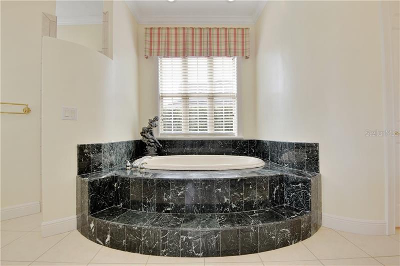 Windermere Lakefront Victorian Pool Home For Sale $2,999,000