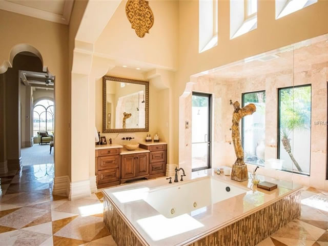 Isleworth Lakefront Mansion For Sale - Windermere $4,745,000