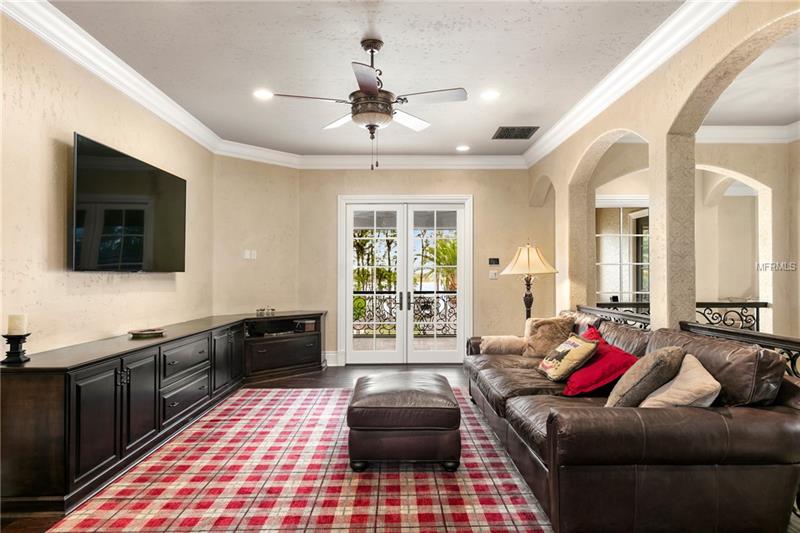 Keenes Pointe Lakefront Mansion For Sale - Windermere $5,499,000