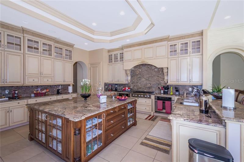 Sand Lake Point Lakefront Estate For Sale - Dr.Phillips $2,290,000