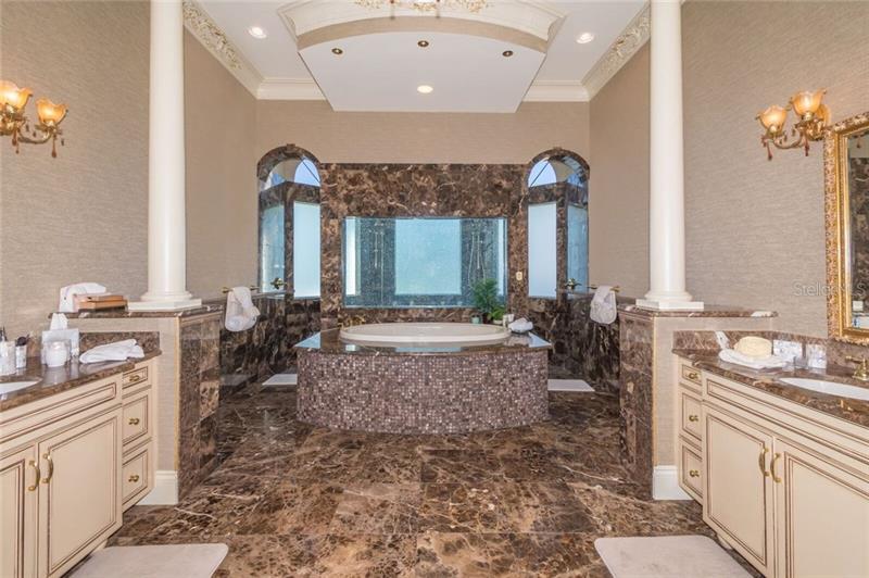 Sand Lake Point Lakefront Estate For Sale - Dr.Phillips $2,290,000
