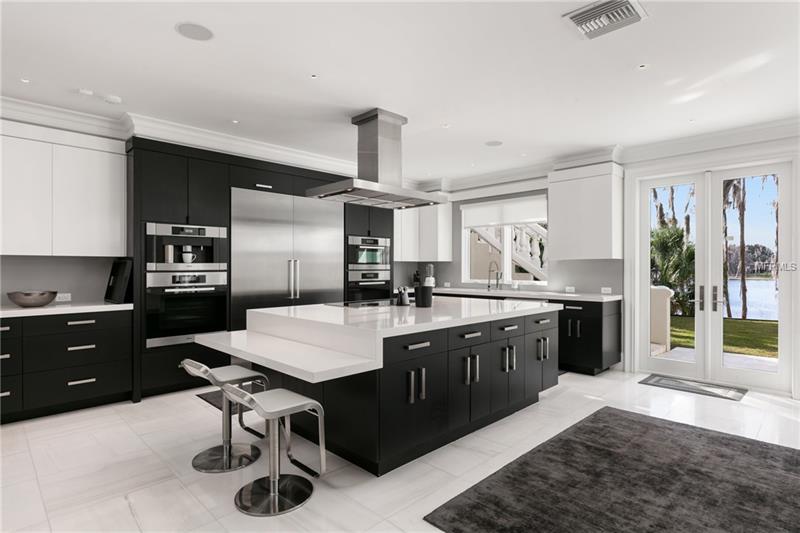 Chaine Du Lac Lakefront Mansion For Sale - Windermere $16,600,000