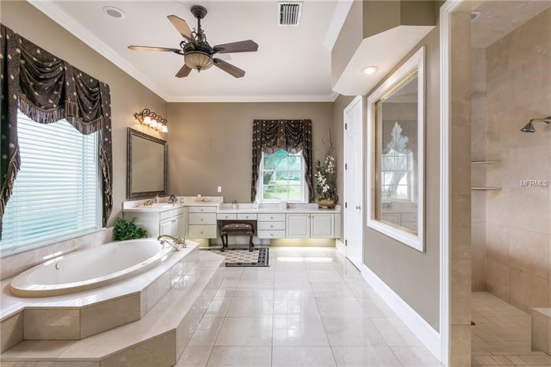 Luxury Lakefront Mansion For Sale in Dr.Phillips $3,380,000