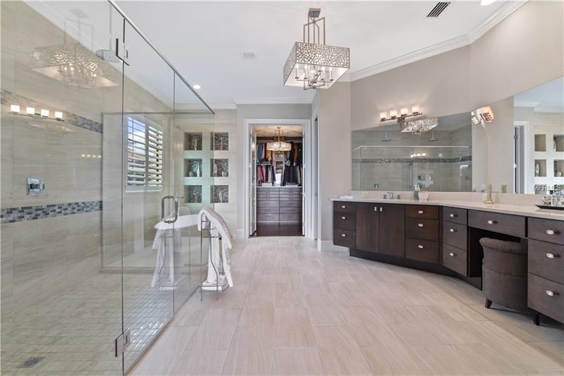 Waterstone Lakefront Grand Estate For Sale – Windermere $3,750,000