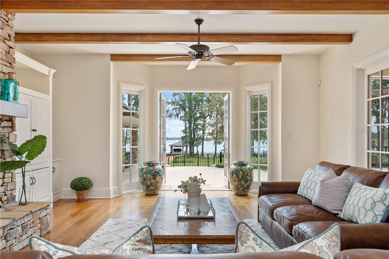 Keenes Pointe Lakefront Mansion For Sale – Windermere $3,695,000