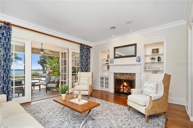 Keenes Pointe Lakefront Mansion For Sale – Windermere $3,695,000