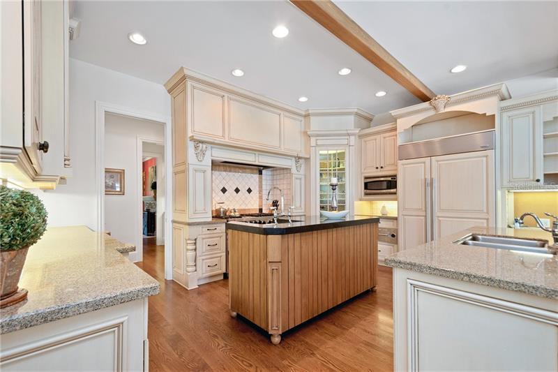 Keenes Pointe Lakefront Mansion For Sale – Windermere $3,695,000