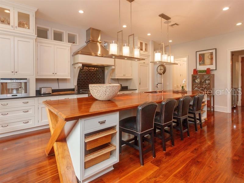 Isleworth Golf Front Mansion For Sale – Windermere $4,200,000