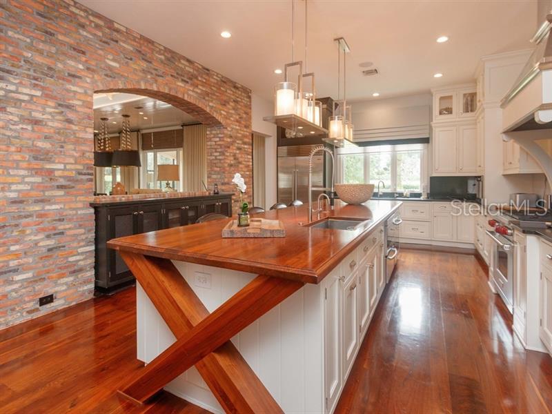 Isleworth Golf Front Mansion For Sale – Windermere $4,200,000