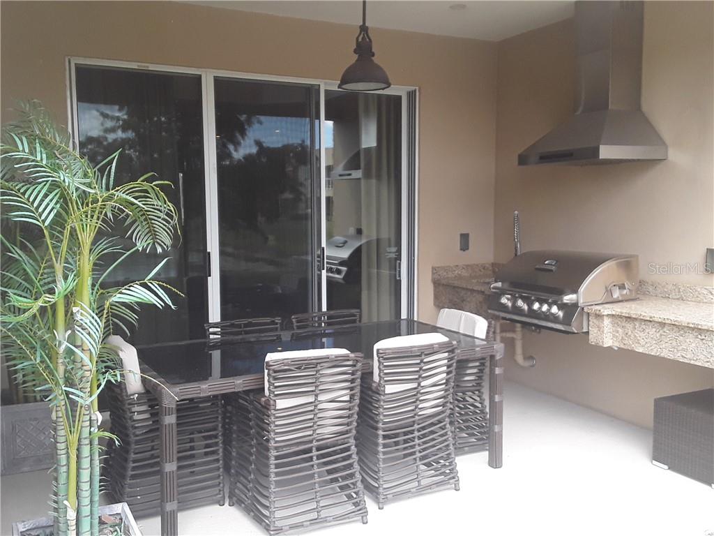 Fully Furnished 4 Bedroom Luxury Townhome For Sale in Magic Village Resort - Kissimmee $375,000