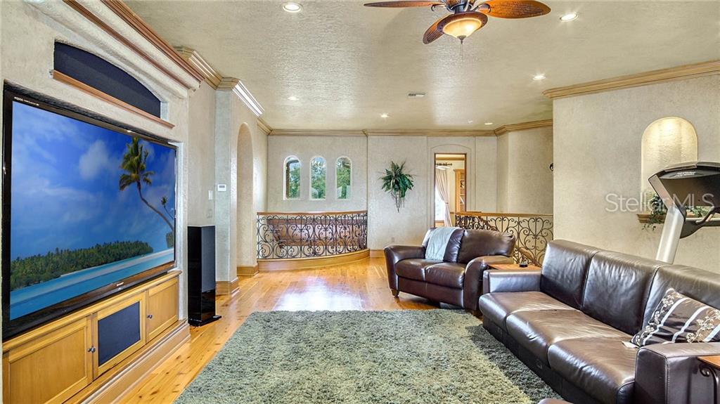 Dr.Phillips Lakefront Mansion For Sale - Estates At Phillips Landing $2,250,000