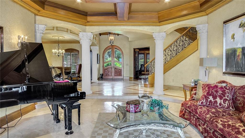 Dr.Phillips Lakefront Mansion For Sale - Estates At Phillips Landing $2,250,000