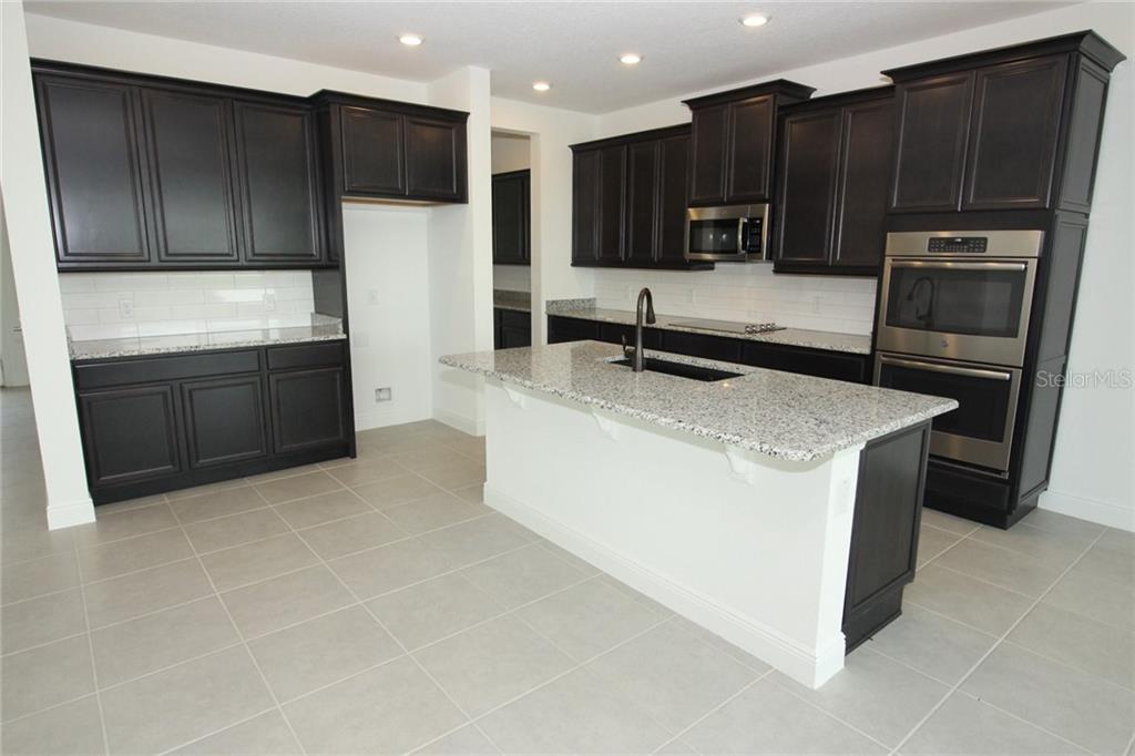 New 5 Bedroom Luxury Villa in Bellalago - Kissimmee $549,000