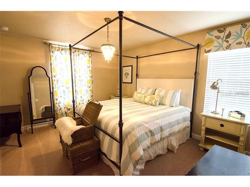 4 Bedroom Vacation Home with Private Pool For Sale in Paradise Palms Resort $349,900