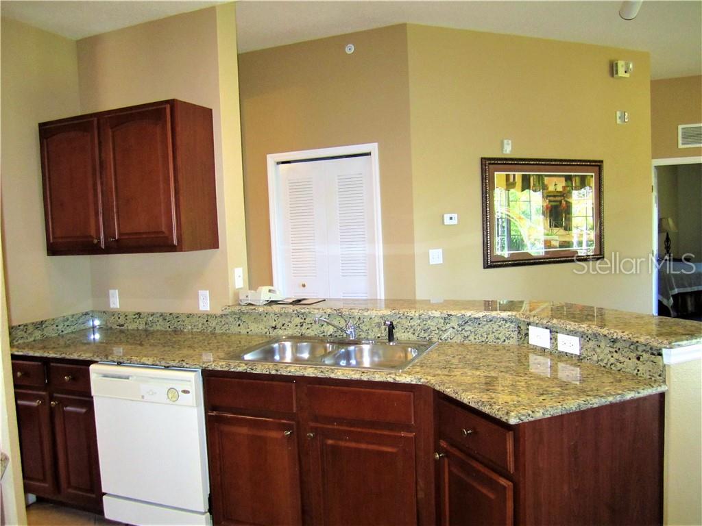 3 Bedroom Condo For Sale in Worldquest Resort - Orlando - Fully Furnished in Condo Hotel $180,000
