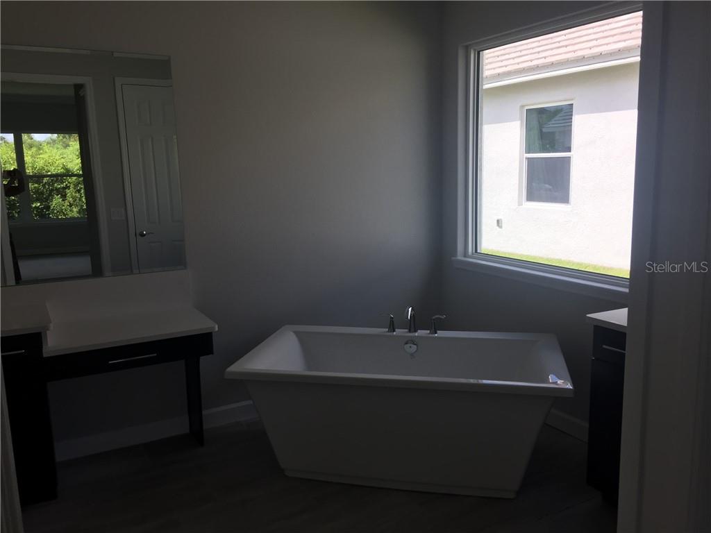 New Luxury Home For Sale in Providence Golf and Country Club - Davenport $470,000