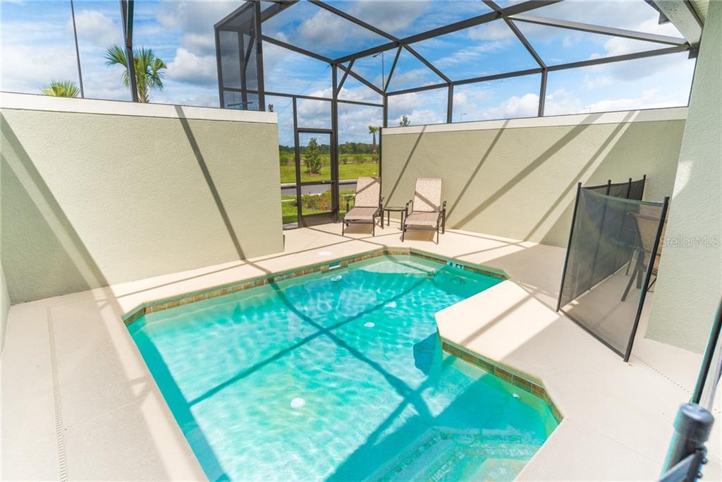 Storey Lake 5 BR Townhouse For Sale - Private Pool / Fully Furnished $380,000