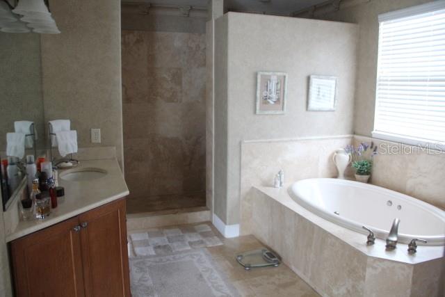 Lakefront Villa For Sale in Vizcaya at Mirabella - Dr.Phillips $997,000