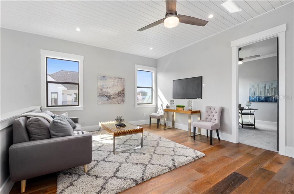 New Contemporary Home With Pool For Sale in Winter Park $969,900