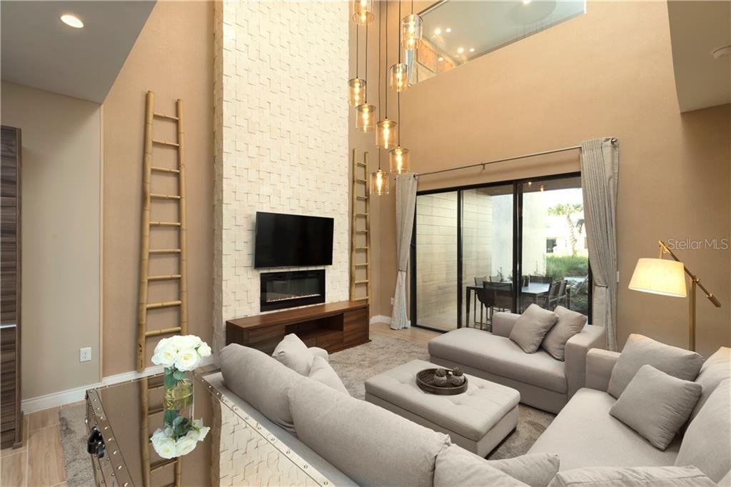 5 Bedroom Home with Pool in Gated Neighborhood Near Disney - Great Deal! $232,000