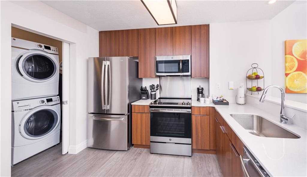 The Grove Resort 2BR Furnished Condo For Sale Near Disney$349,900