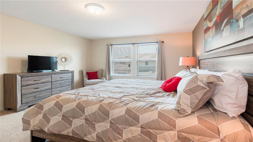 Windsor at Westside 5BR Furnished Townhouse with Pool For Sale $379,000