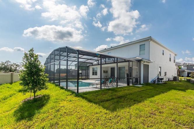 Sonoma Resort Vacation Investment Home For Sale – Kissimmee $469,000