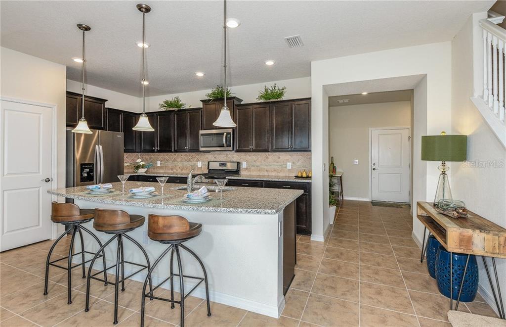 New 5 Bedroom Townhouse with Private Pool near Disney - AIRBNB and Short Term Rentals Allowed $356,960