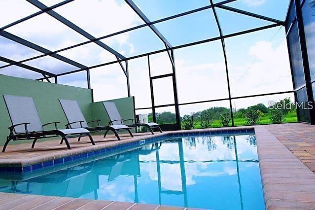 5 Bedroom Townhouse For Sale with pool - fully furnished - Soltera Resort $349,990