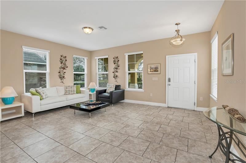 6 Bedroom Vacation Home with pool - fully furnished - Solterra Resort $450,000