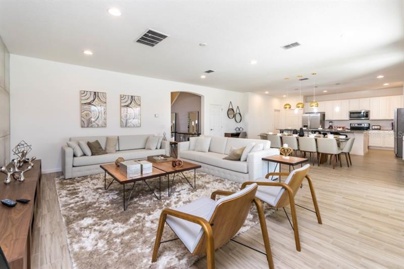 11 Bedroom Vacation Home Mansion For Sale - with pool and fully furnished - Solterra Resort $769,990