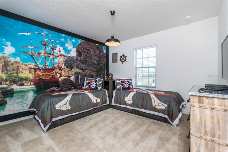 11 Bedroom Vacation Home Mansion For Sale - with pool and fully furnished - Solterra Resort $769,990
