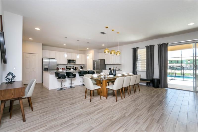 11 Bedroom Vacation Home Mansion For Sale - with pool and fully furnished - Solterra Resort $769,990
