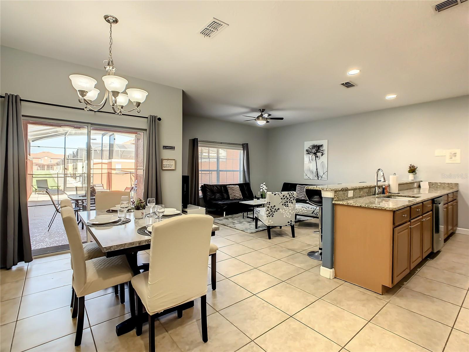 4 BR Townhouse For Sale In Paradise Palms Resort $395,000