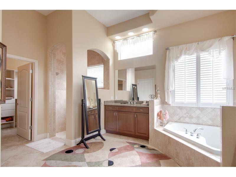 Luxury Mansion in Lagoinha Front - Orlando Florida - $ 664,900

