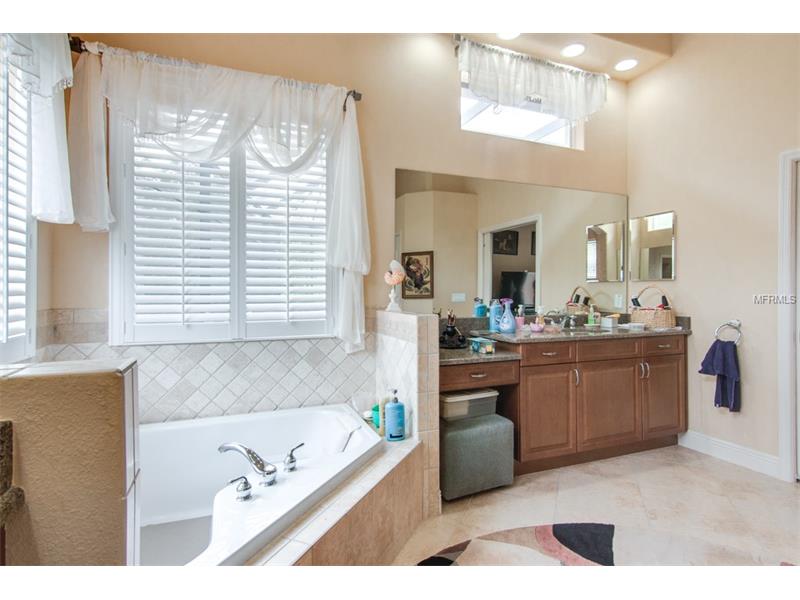 Luxury Mansion in Lagoinha Front - Orlando Florida - $ 664,900

