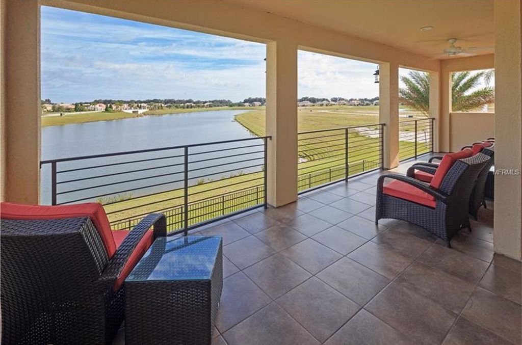 Luxury House with Swimming Pool Bellalago - $ 639,990

 
