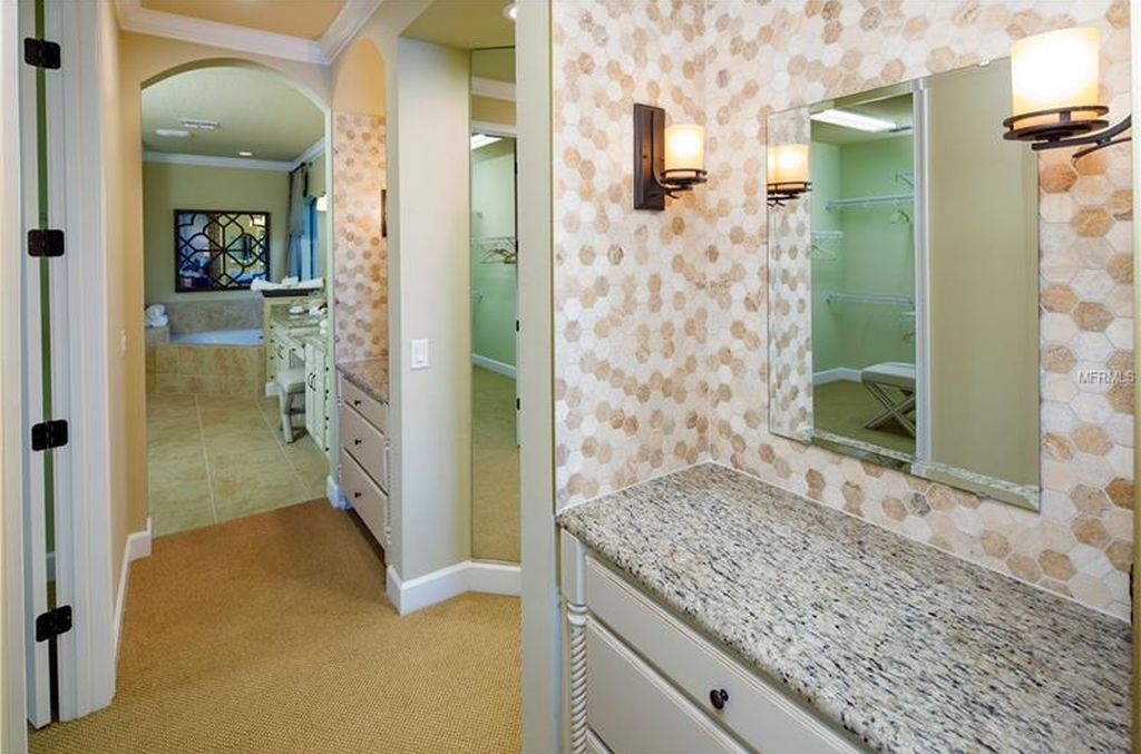 Luxury House with Swimming Pool Bellalago - $ 639,990
   