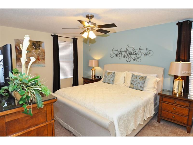 Holiday House in the famous Champions Gate Resort - furnished - excellent investment! - $ 404,900
   