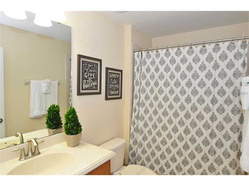 NHoliday House in the famous Champions Gate Resort - furnished - excellent investment! - $ 404,900
