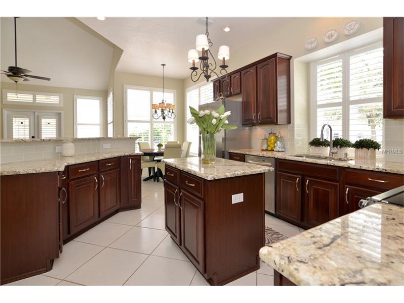 Luxury House in Bairro Nobre - CELEBRATION with additional apt included in the sale - $ 698,000

